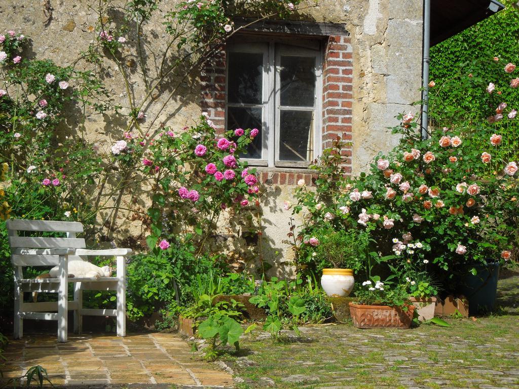 Bed and Breakfast Carrefour De L'Ormeau Mondoubleau Exterior foto